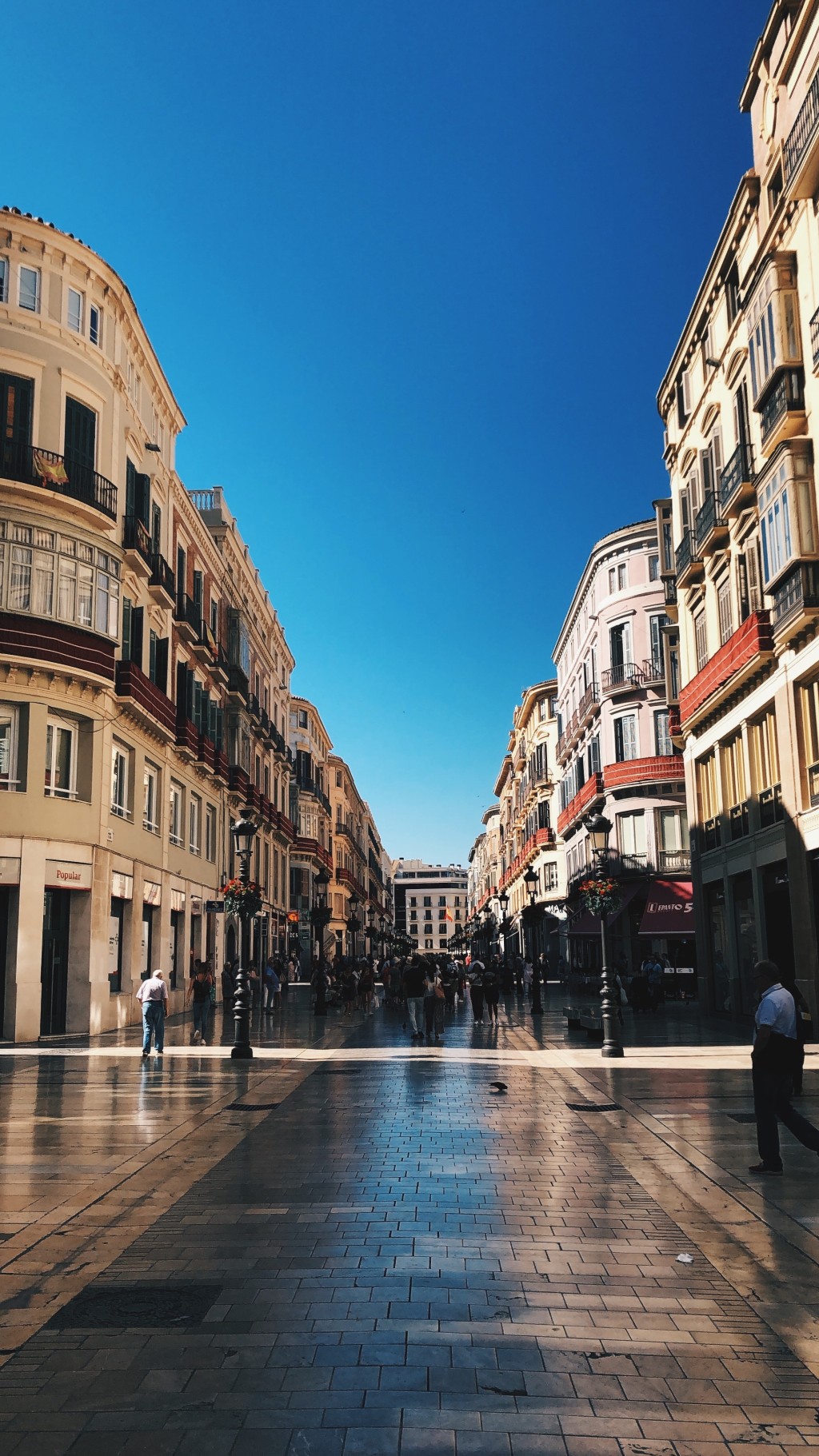 VIVEZ PLUS MALAGA POUR MOINS VIVEZ PLUS MALAGA POUR MOINS